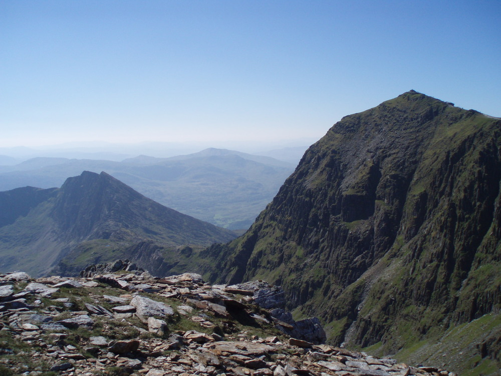 View from Garnedd Ugain: to the right is Snowdon and to the left is Y Lliwedd with its three peaks ) from left Lliwedd Bach, East peak and West peak. Any similarities with Triglav are strictly coincidental :-)