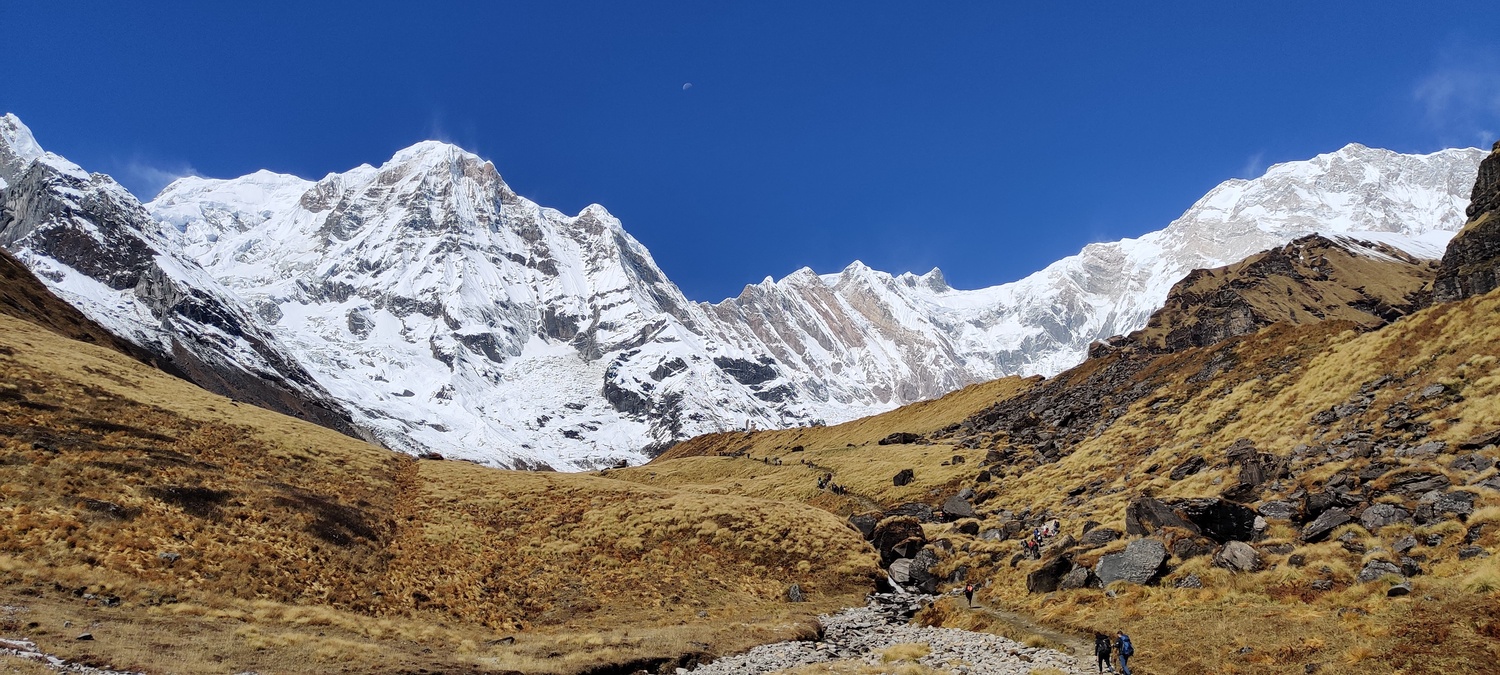 Annapurna South to the left and Annapurna I on the right