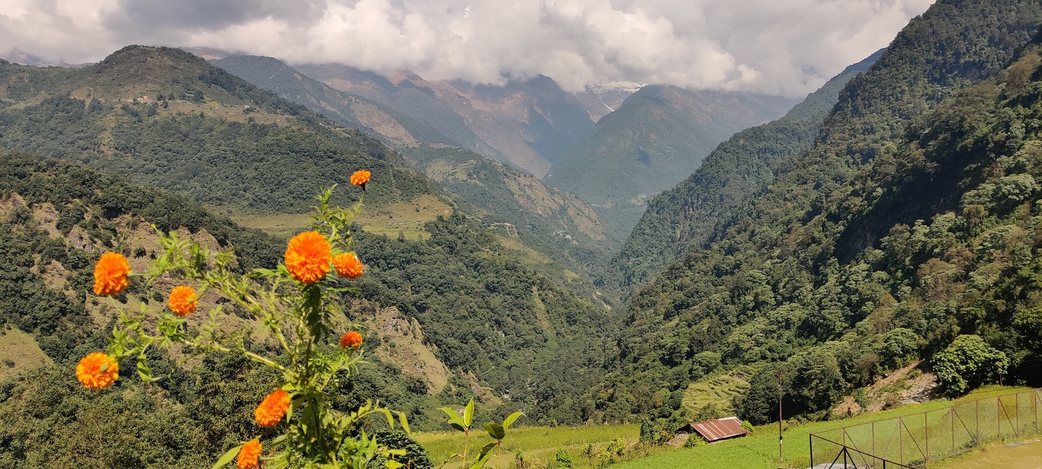 We stopped at Moonlight Guest house for some quick refreshments and this was the stunning view we were gifted with